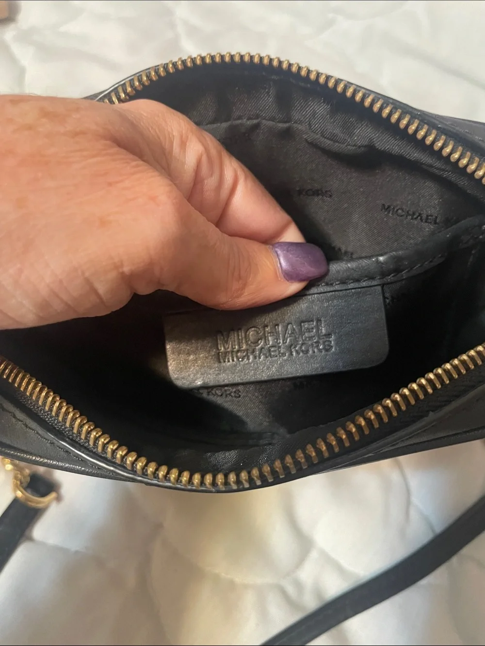 Michael Michael Kors sequins pouches/medium camera crossbody